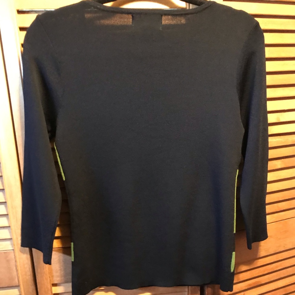 Finity Black & Green Stretch Top - Picture 2 of 8